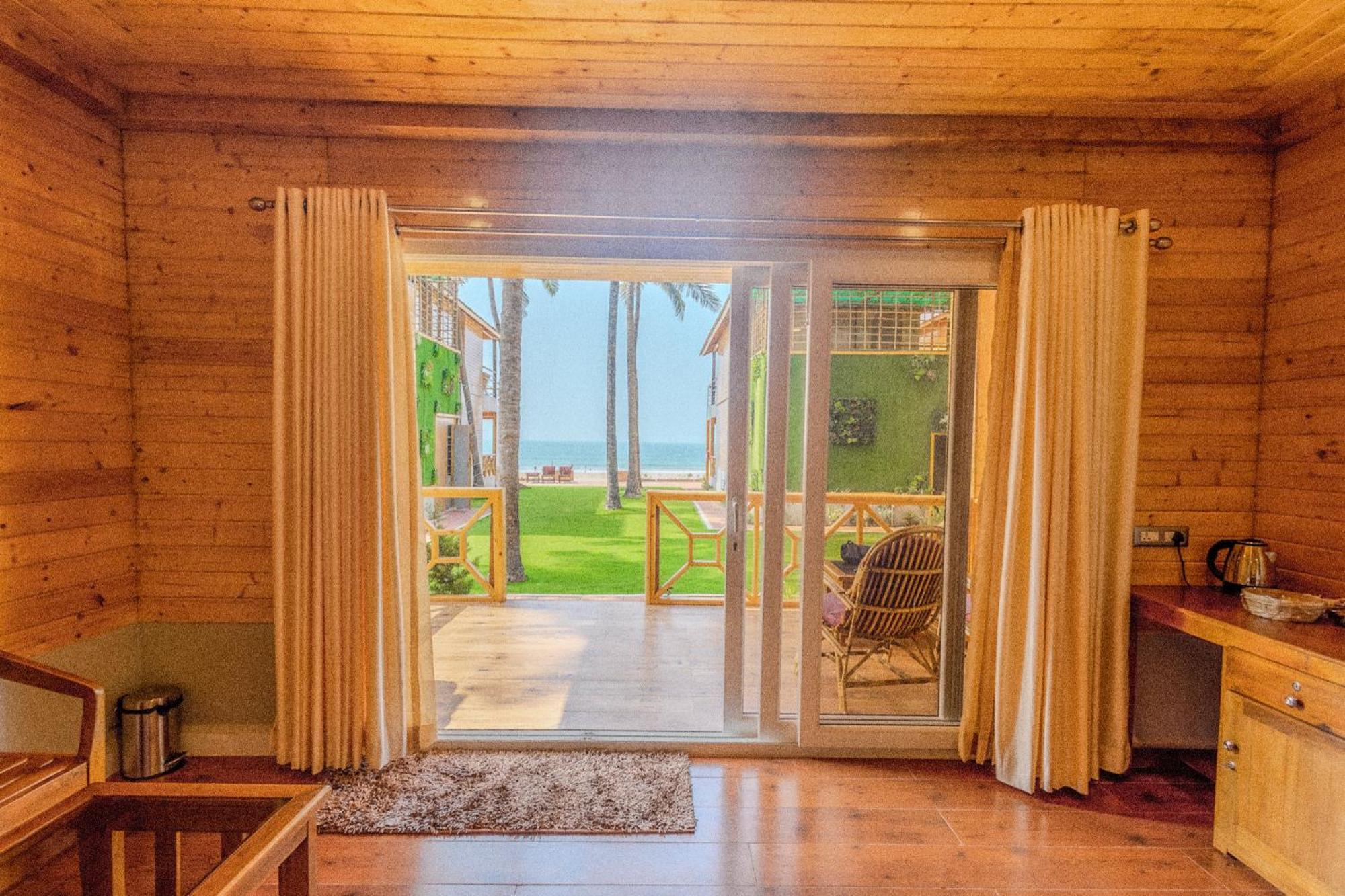 The O2H Agonda Beach Resort Exterior photo