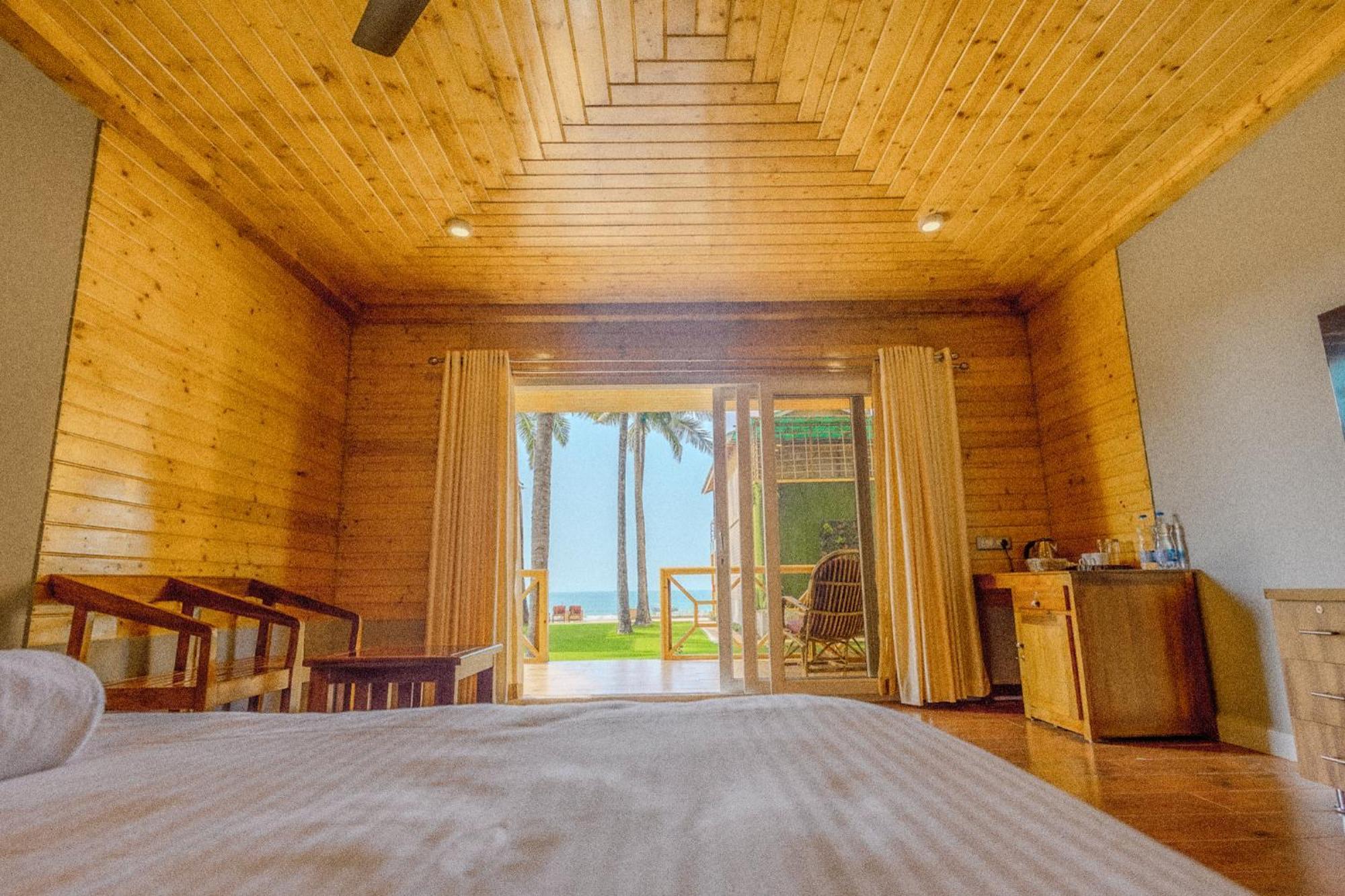 The O2H Agonda Beach Resort Exterior photo